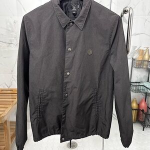 Volcom Dark Grey/Black Lightweight Coach Jacket Small Button Snap